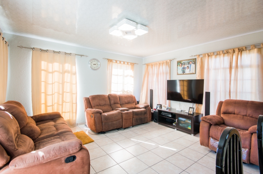3 Bedroom Property for Sale in Aberdeen Eastern Cape